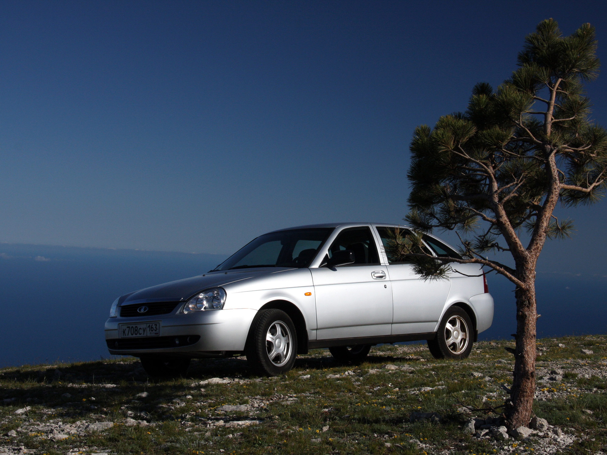 LADA Priora хэтчбек 5-дв. I поколение Хэтчбек – модификации и цены,  одноклассники LADA Priora хэтчбек 5-дв. hatchback, где купить - Quto.ru