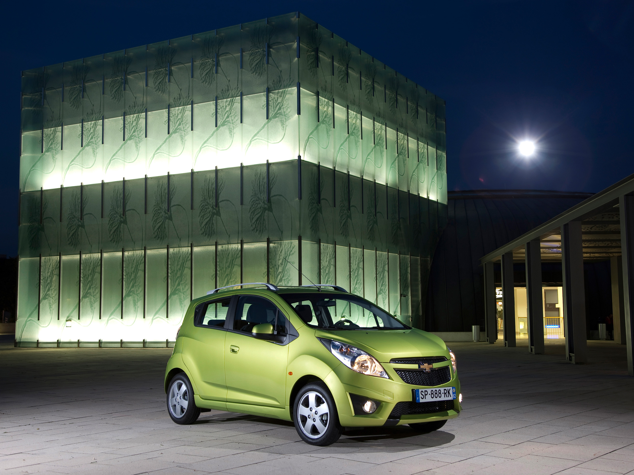 Chevrolet Spark II поколение Хэтчбек – модификации и цены, одноклассники  Chevrolet Spark hatchback, где купить - Quto.ru