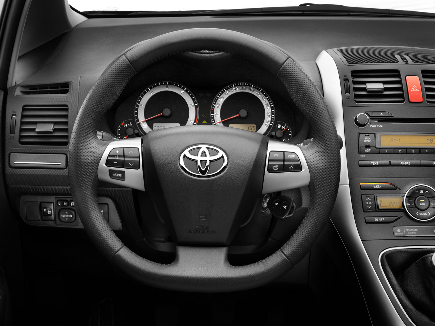 Приборная панель Toyota Auris I поколение рестайлинг - Quto.ru