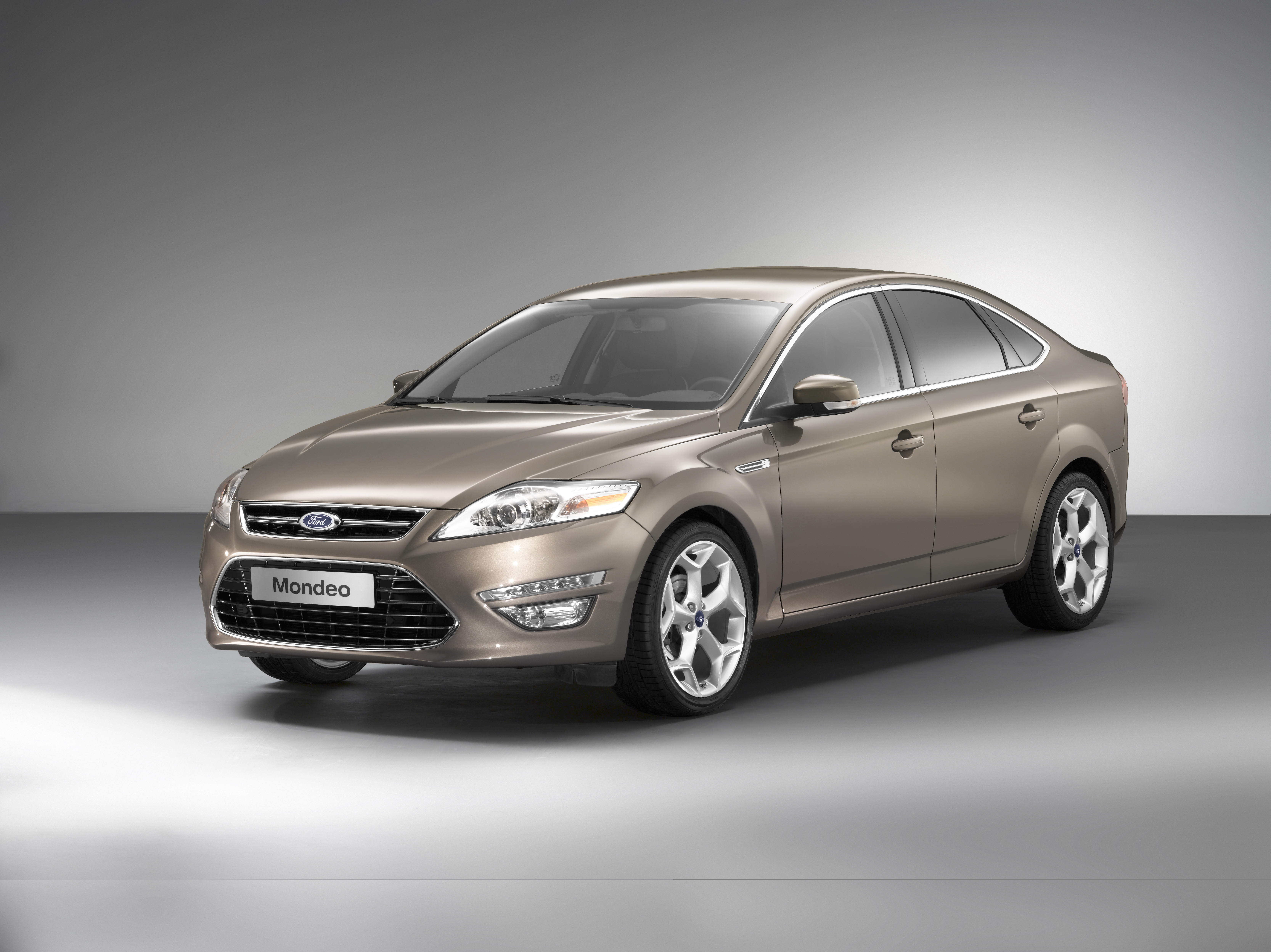 Ford Mondeo хэтчбек IV поколение рестайлинг Хэтчбек – модификации и цены,  одноклассники Ford Mondeo хэтчбек hatchback, где купить - Quto.ru