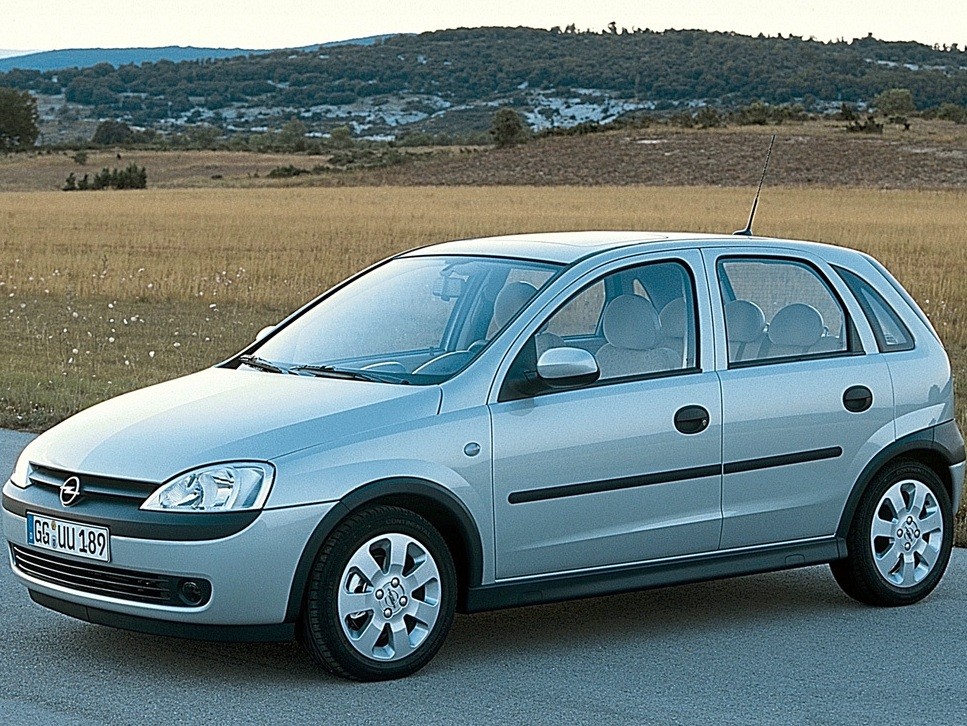 Opel Corsa         - Qutoru