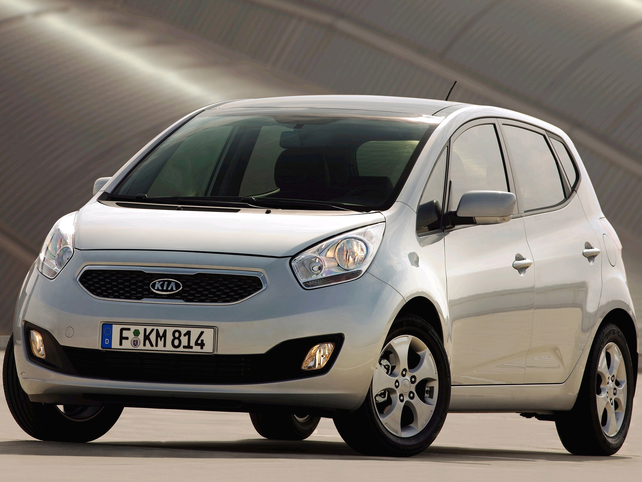 KIA Venga I поколение Минивэн – модификации и цены, одноклассники KIA Venga  minivan, где купить - Quto.ru