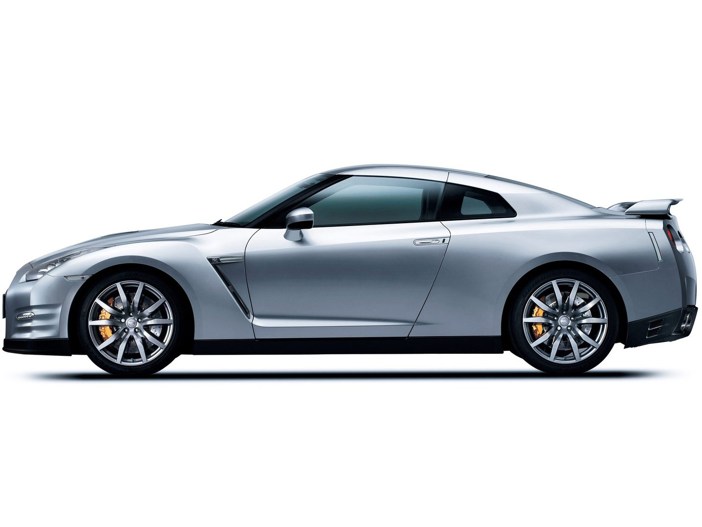 Nissan GT-R R35 3-й рестайлинг Купе – модификации и цены, одноклассники  Nissan GT-R coupe, где купить - Quto.ru