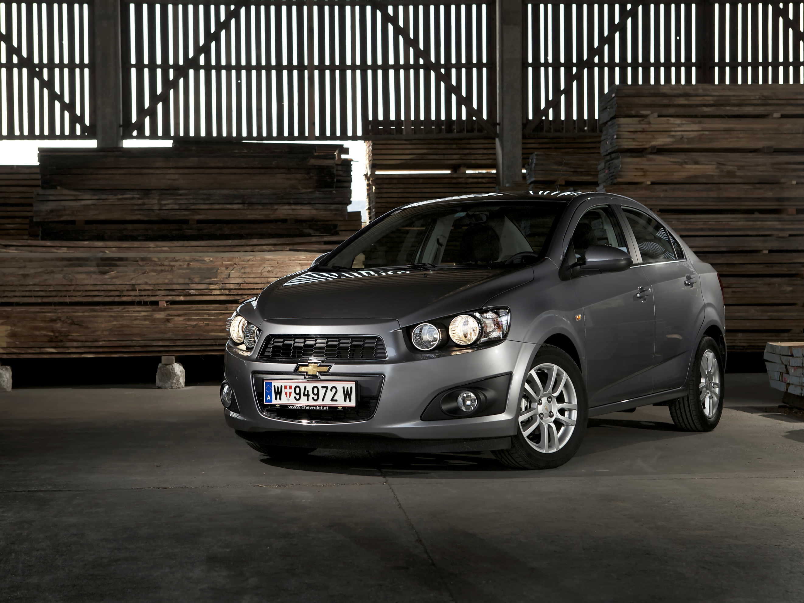 Chevrolet Aveo седан II поколение Седан – модификации и цены, одноклассники Chevrolet  Aveo седан sedan, где купить - Quto.ru