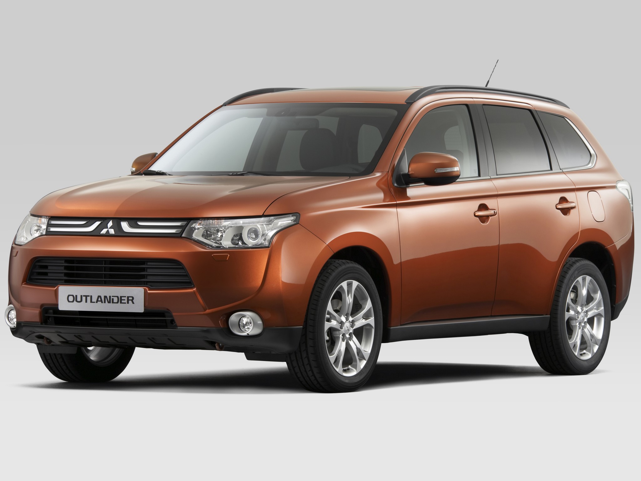 Mitsubishi Outlander III поколение Внедорожник – модификации и цены,  одноклассники Mitsubishi Outlander suv, где купить - Quto.ru