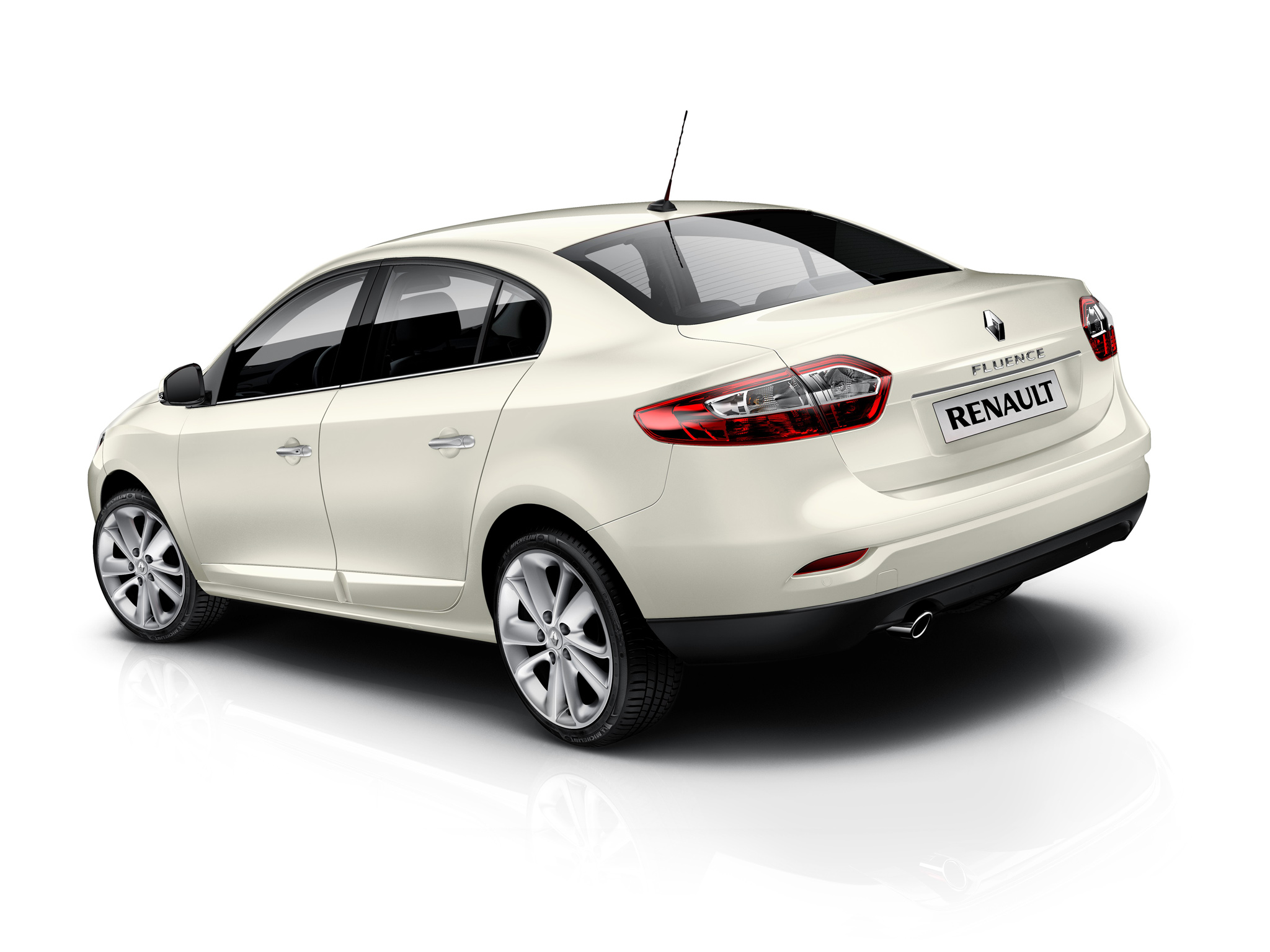 Renault fluence фото