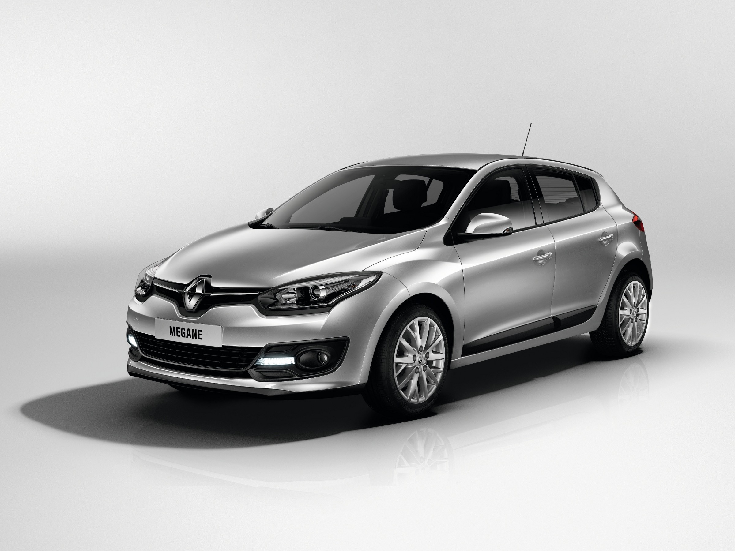 Продано: Renault Megane хэтчбек 5-дв. III поколение 2-й рестайлинг 1.6 MT  106 л.с. белый в Свердловской области - Quto.ru