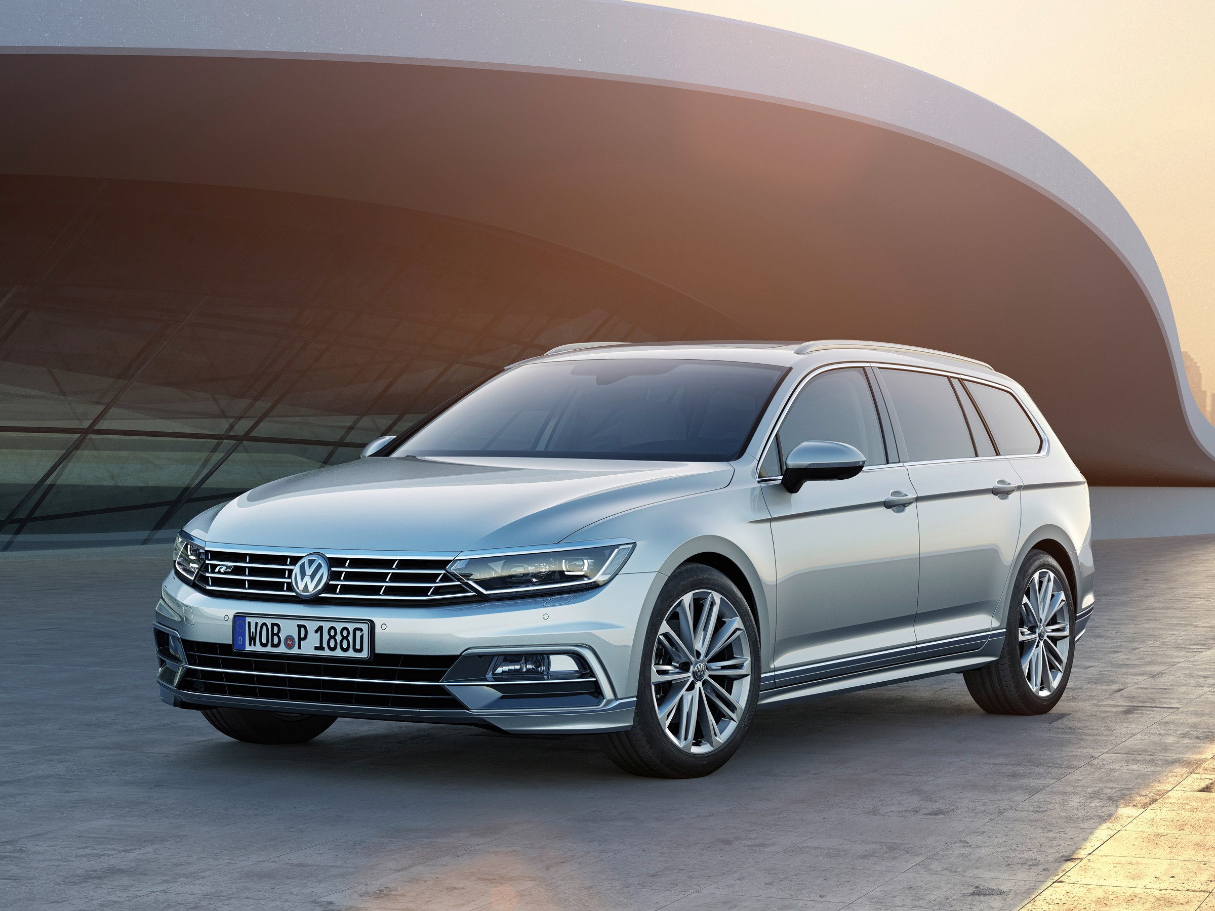 Volkswagen Passat универсал B8 Универсал – модификации и цены,  одноклассники Volkswagen Passat универсал wagon, где купить - Quto.ru