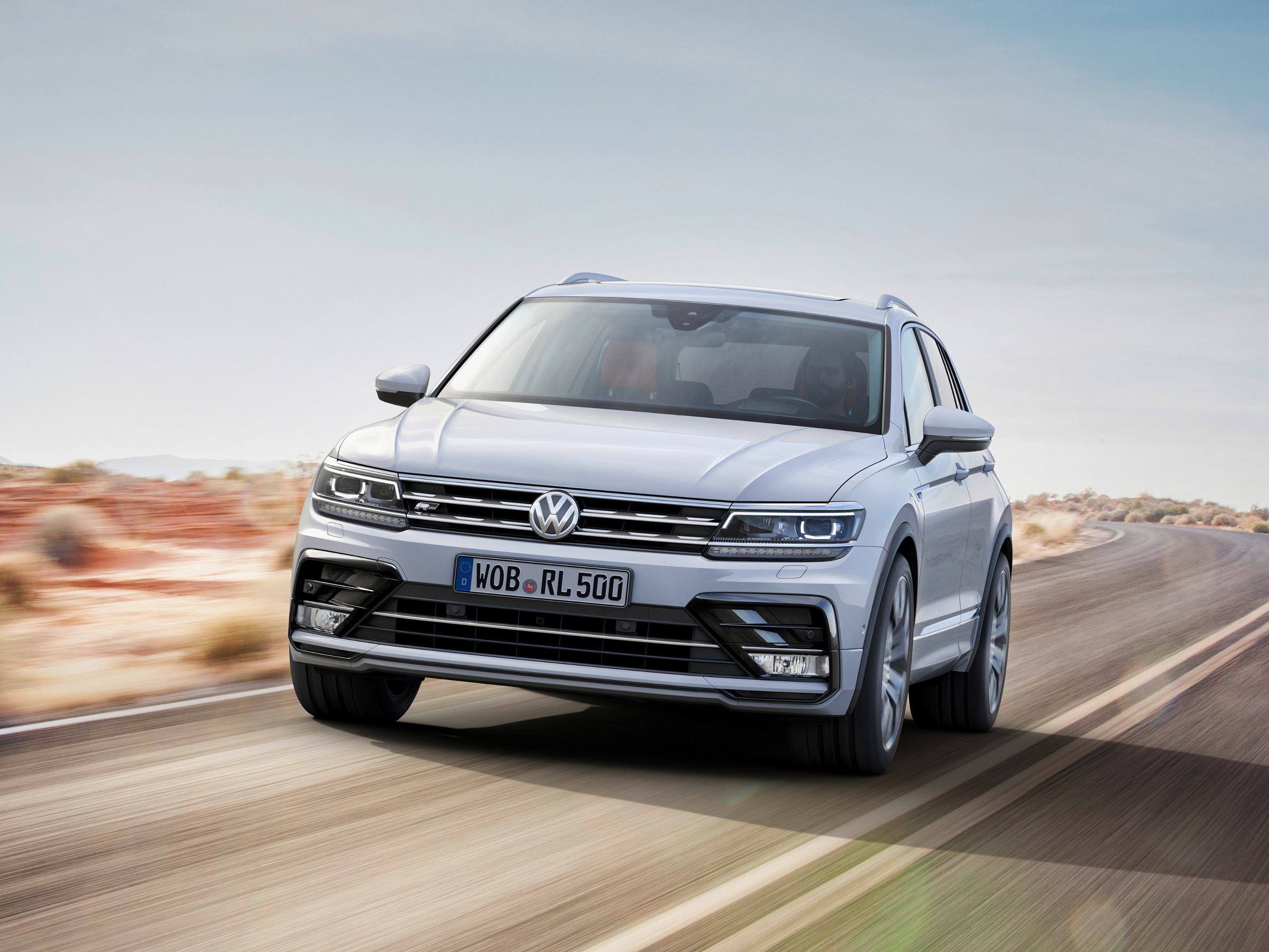 Volkswagen Tiguan II поколение Внедорожник – модификации и цены,  одноклассники Volkswagen Tiguan suv, где купить - Quto.ru