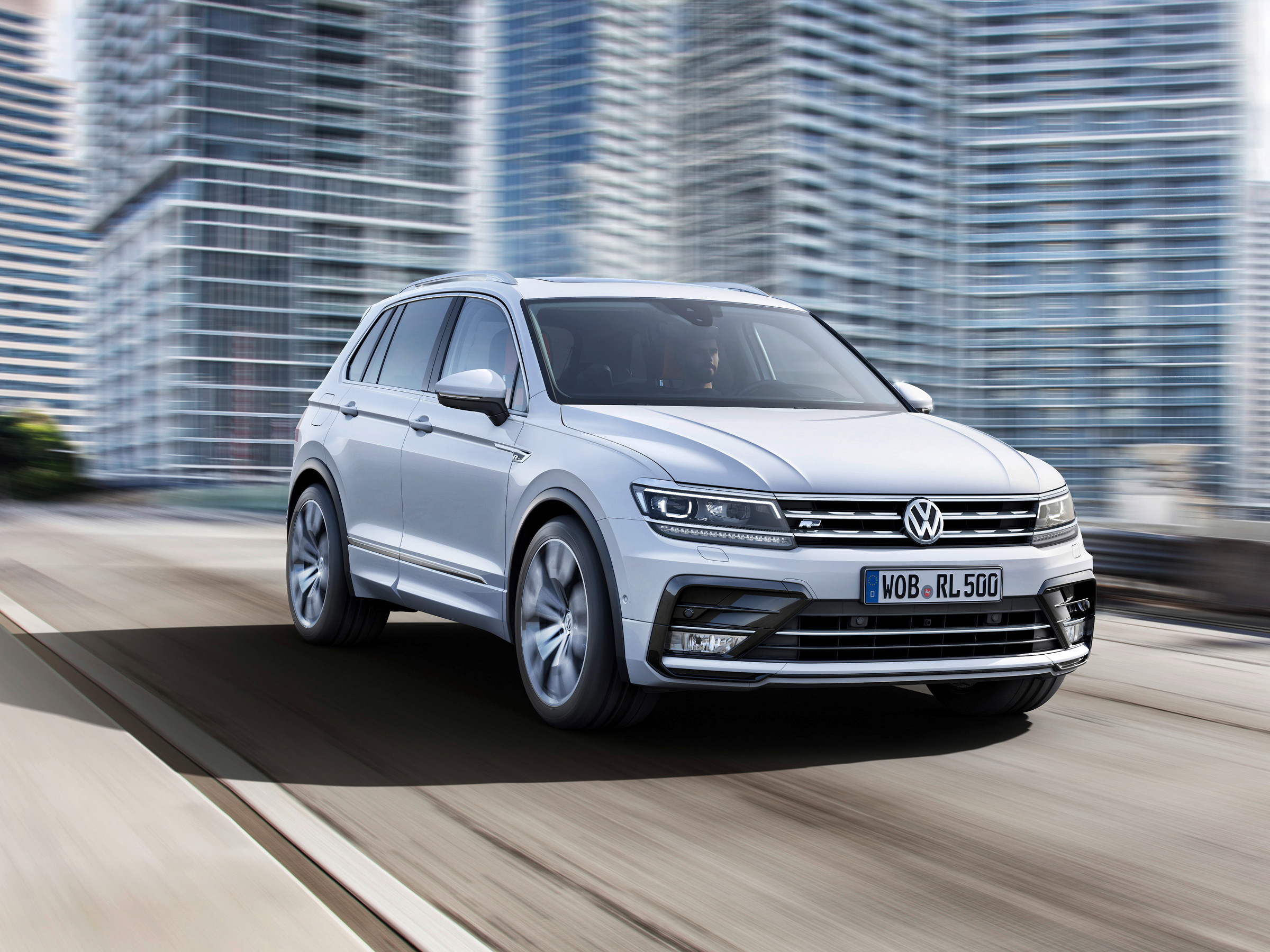 Volkswagen Tiguan II поколение Внедорожник – модификации и цены,  одноклассники Volkswagen Tiguan suv, где купить - Quto.ru