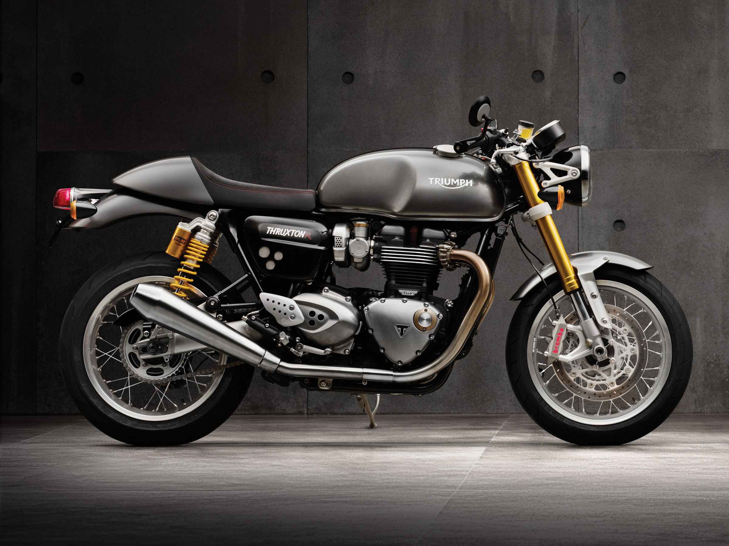 Обзор мотоцикла Triumph Thruxton 1200R Supercharged The Bulldog 2016