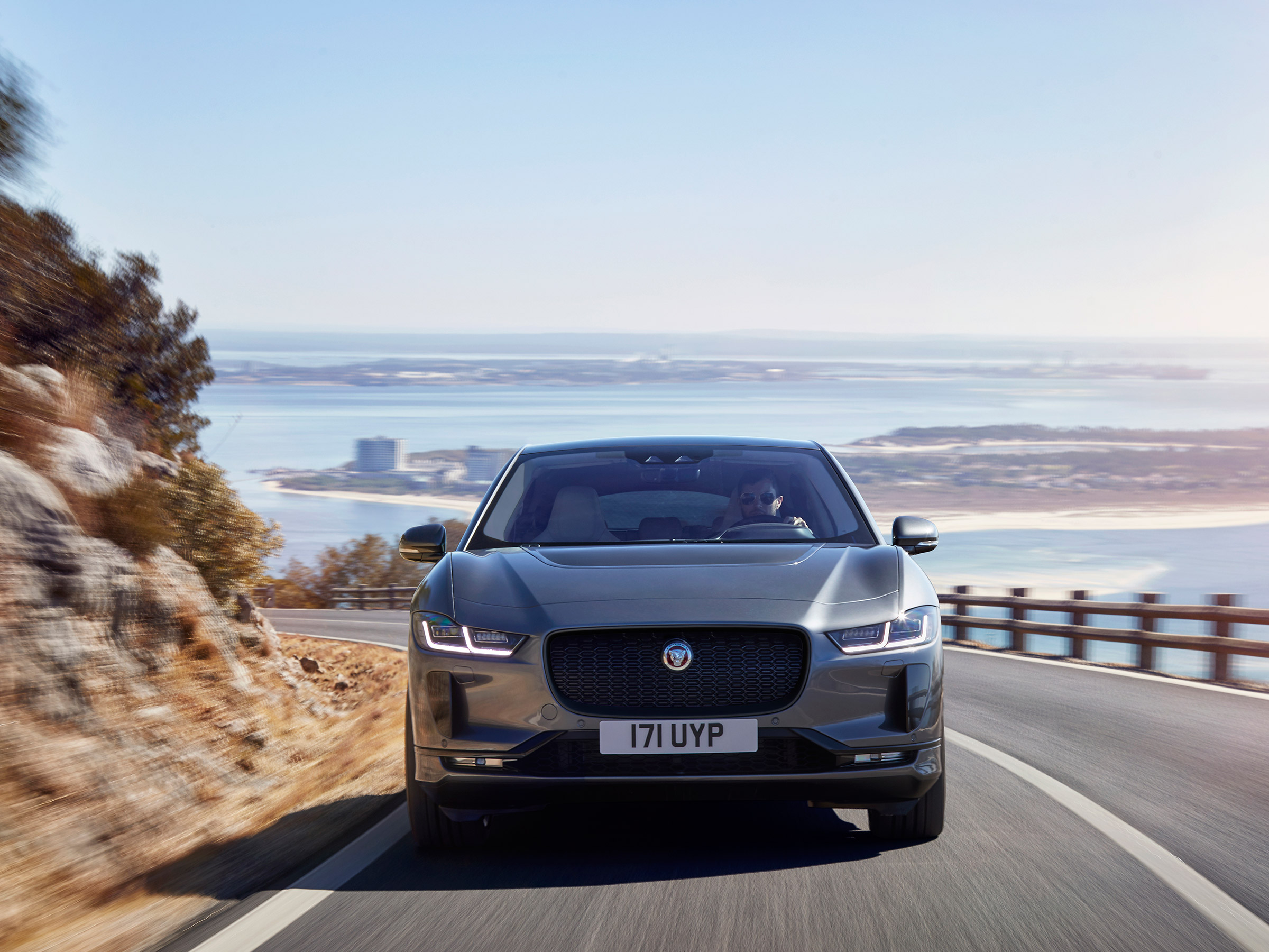 Jaguar I-Pace I поколение Внедорожник – модификации и цены, одноклассники  Jaguar I-Pace suv, где купить - Quto.ru