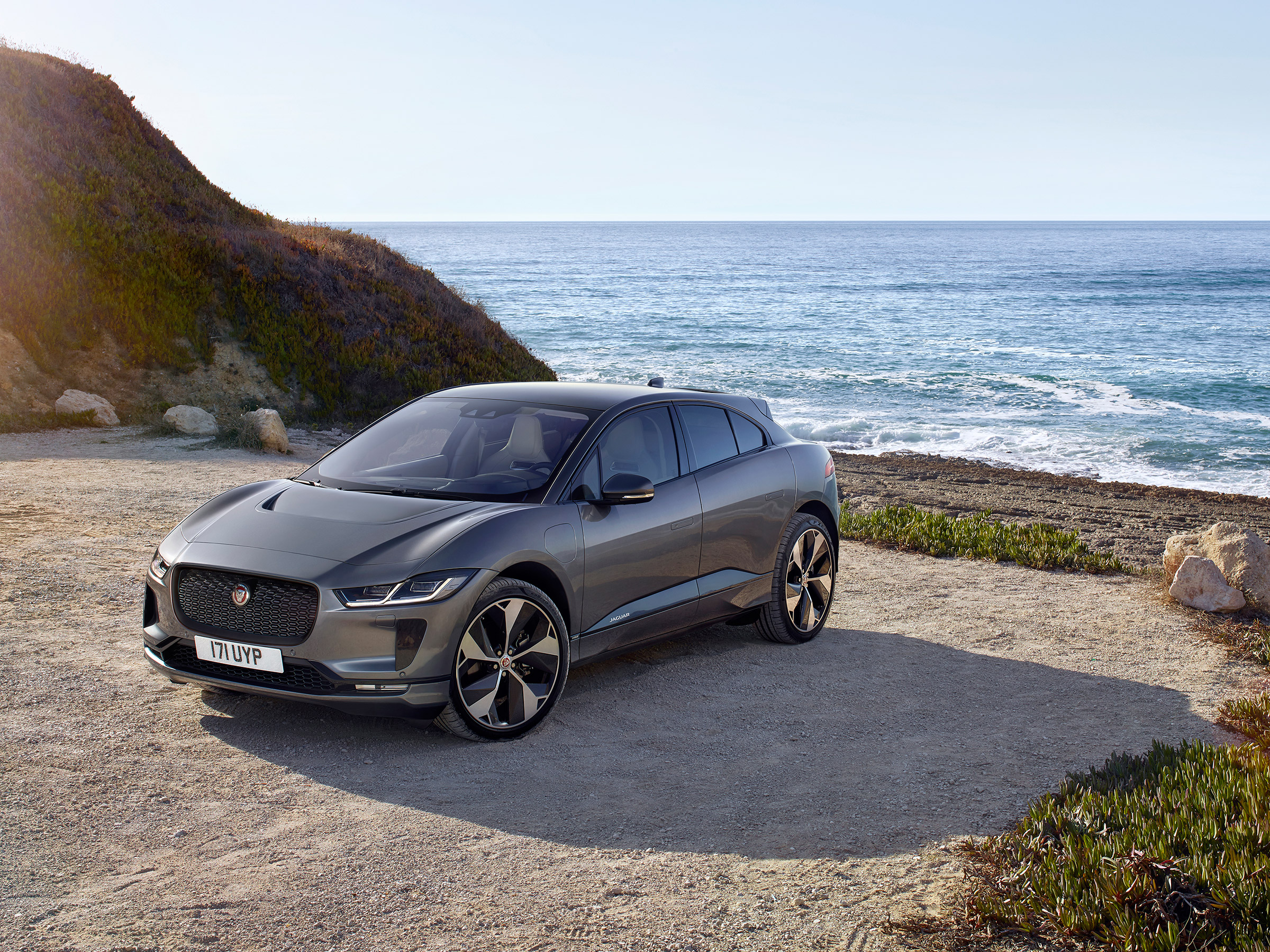 Jaguar I-Pace I поколение Внедорожник – модификации и цены, одноклассники  Jaguar I-Pace suv, где купить - Quto.ru