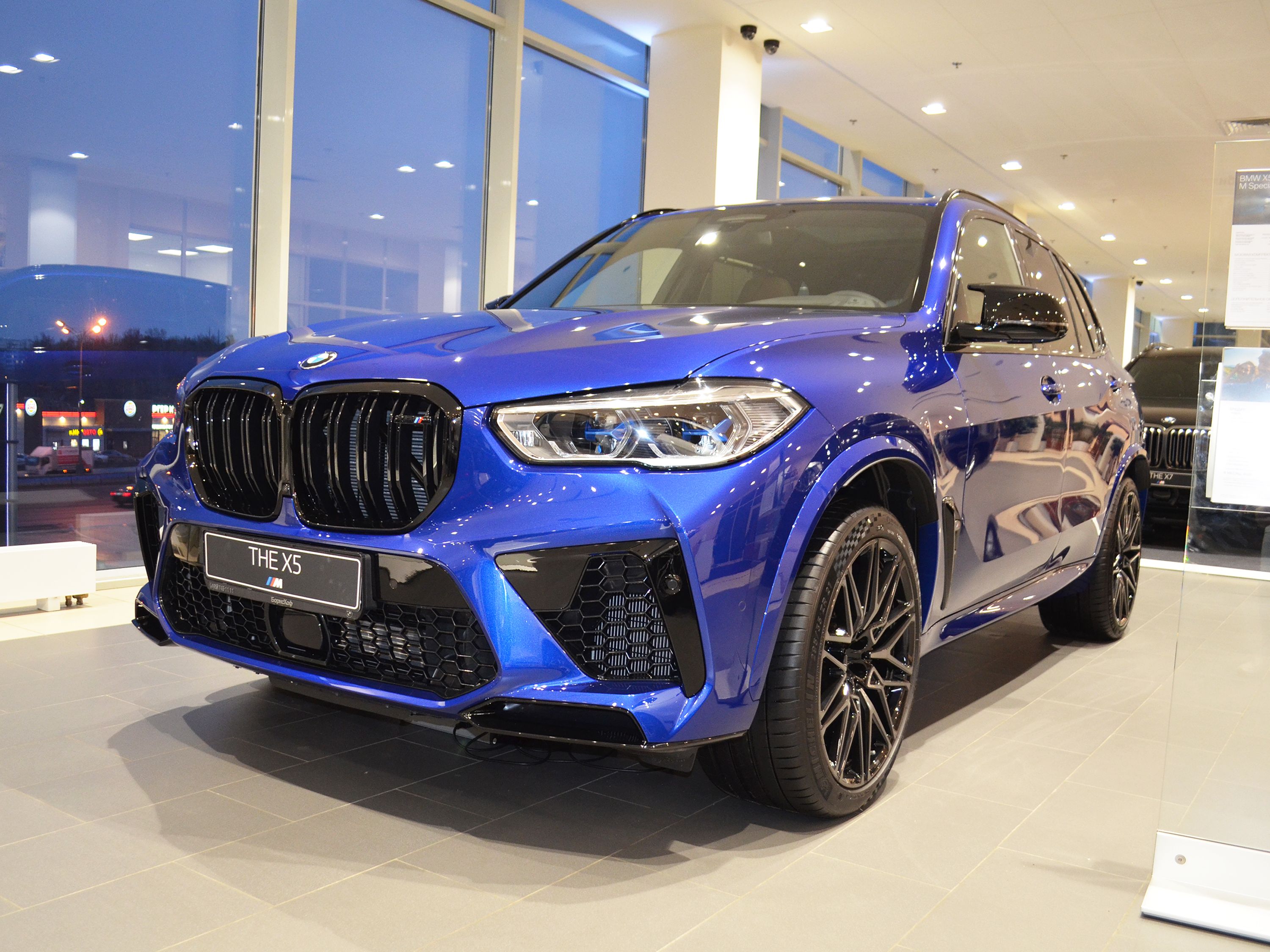 Продано: BMW X5 M F95 4.4 AT 625 л.с. синий металлик в Москве - Quto.ru