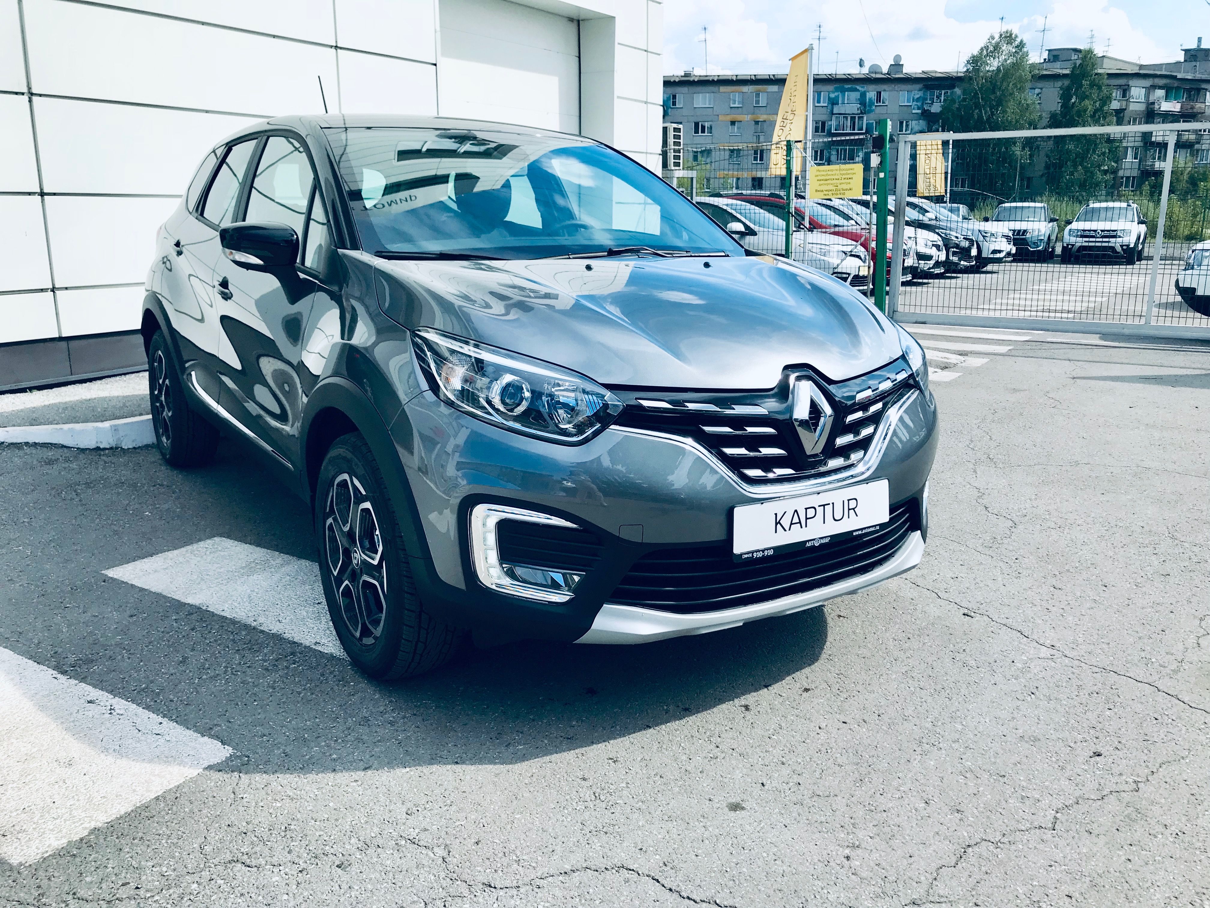 Продано: Renault Kaptur I поколение рестайлинг 1.6 MT 114 л.с. серый  металлик в Кемеровской области - Quto.ru