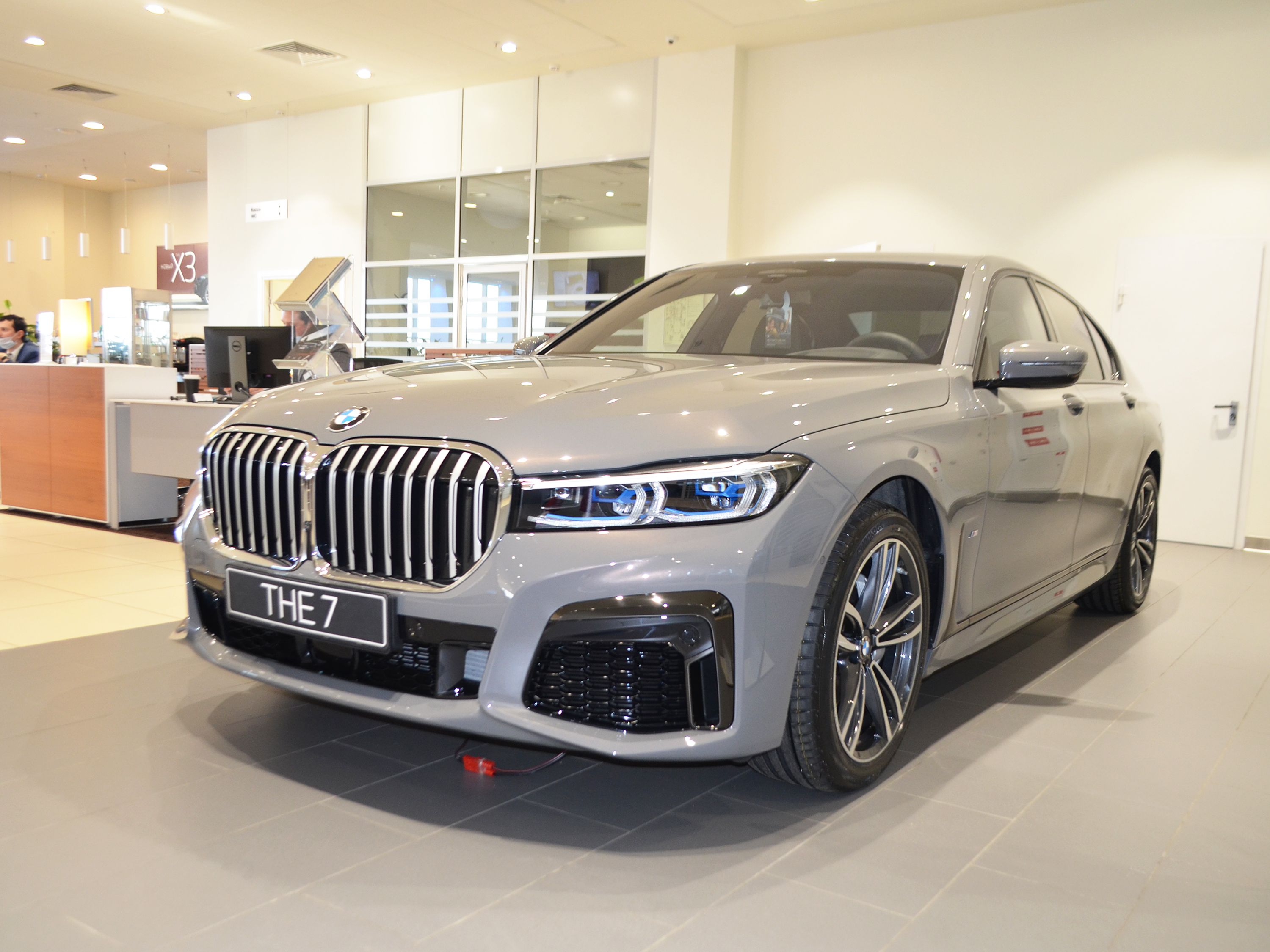 Продано: BMW 7 серия G11/G12 рестайлинг 740d xDrive 320 л.с. серый металлик  в Москве - Quto.ru