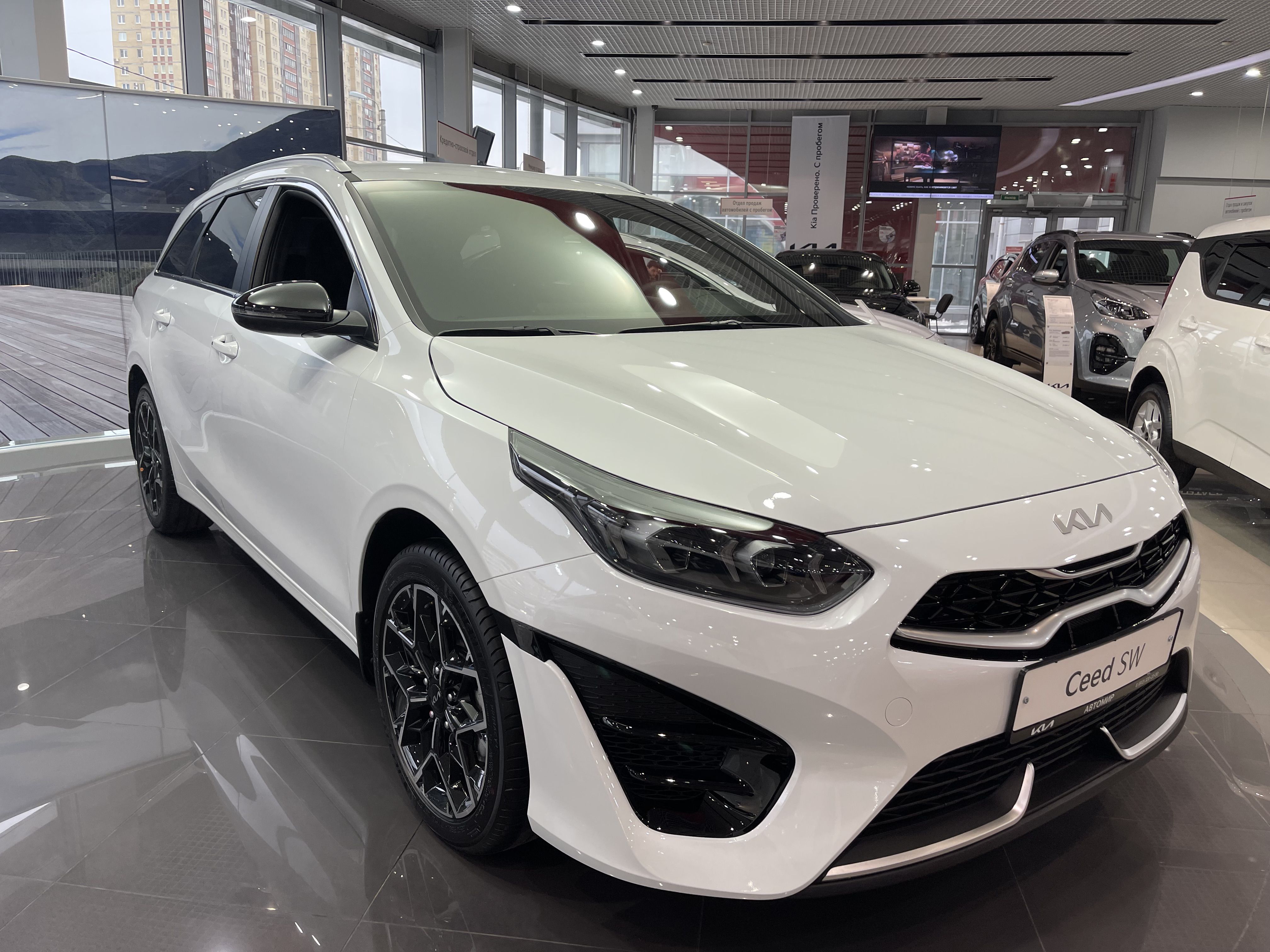 Продано: KIA Ceed SW III поколение рестайлинг 1.6 AT 128 л.с. белый  металлик в Санкт-Петербурге - Quto.ru