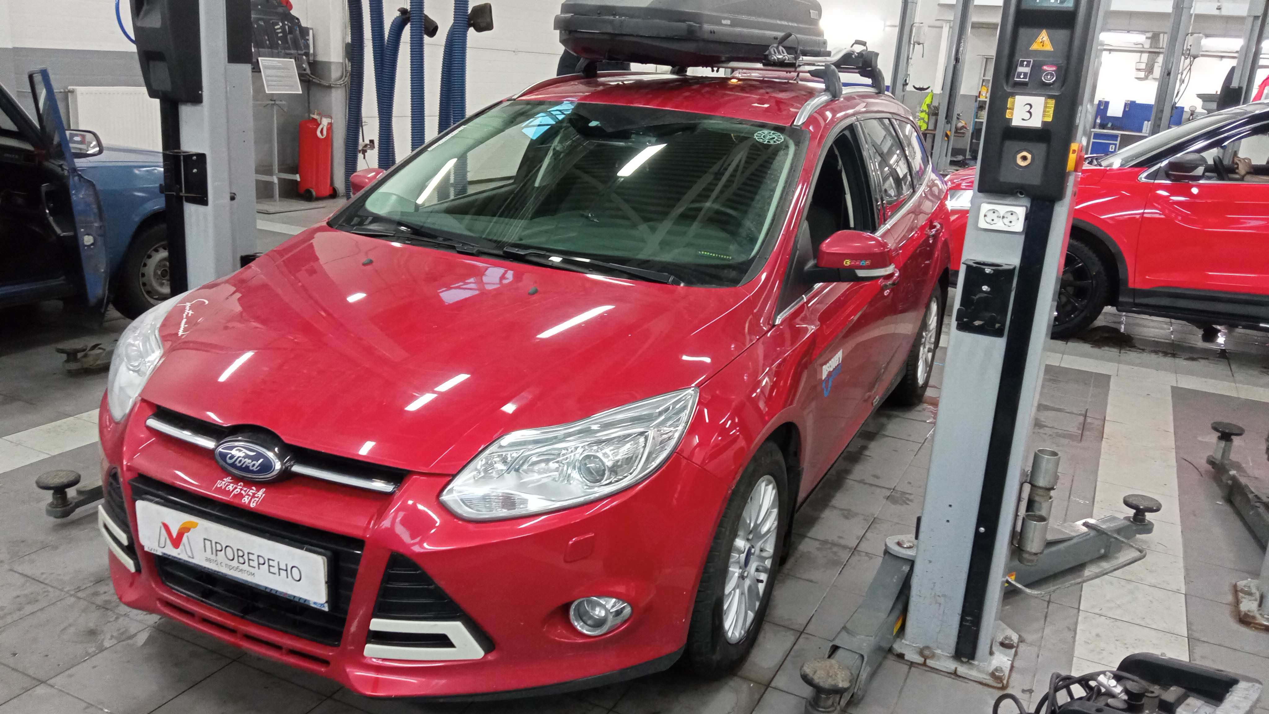 Продано: Ford Focus универсал III поколение 1.6 PowerShift 105 л.с. красный  в Санкт-Петербурге - Quto.ru