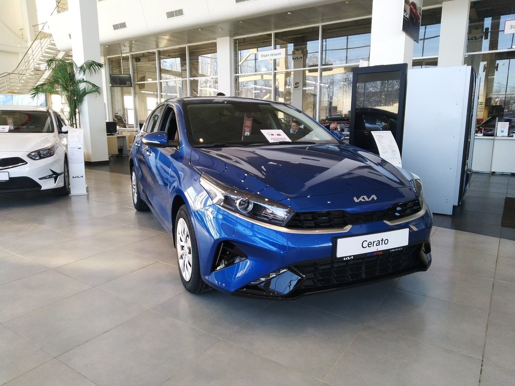 Продано: KIA Cerato IV поколение 2.0 AT 150 л.с. neptune blue в Москве -  Quto.ru