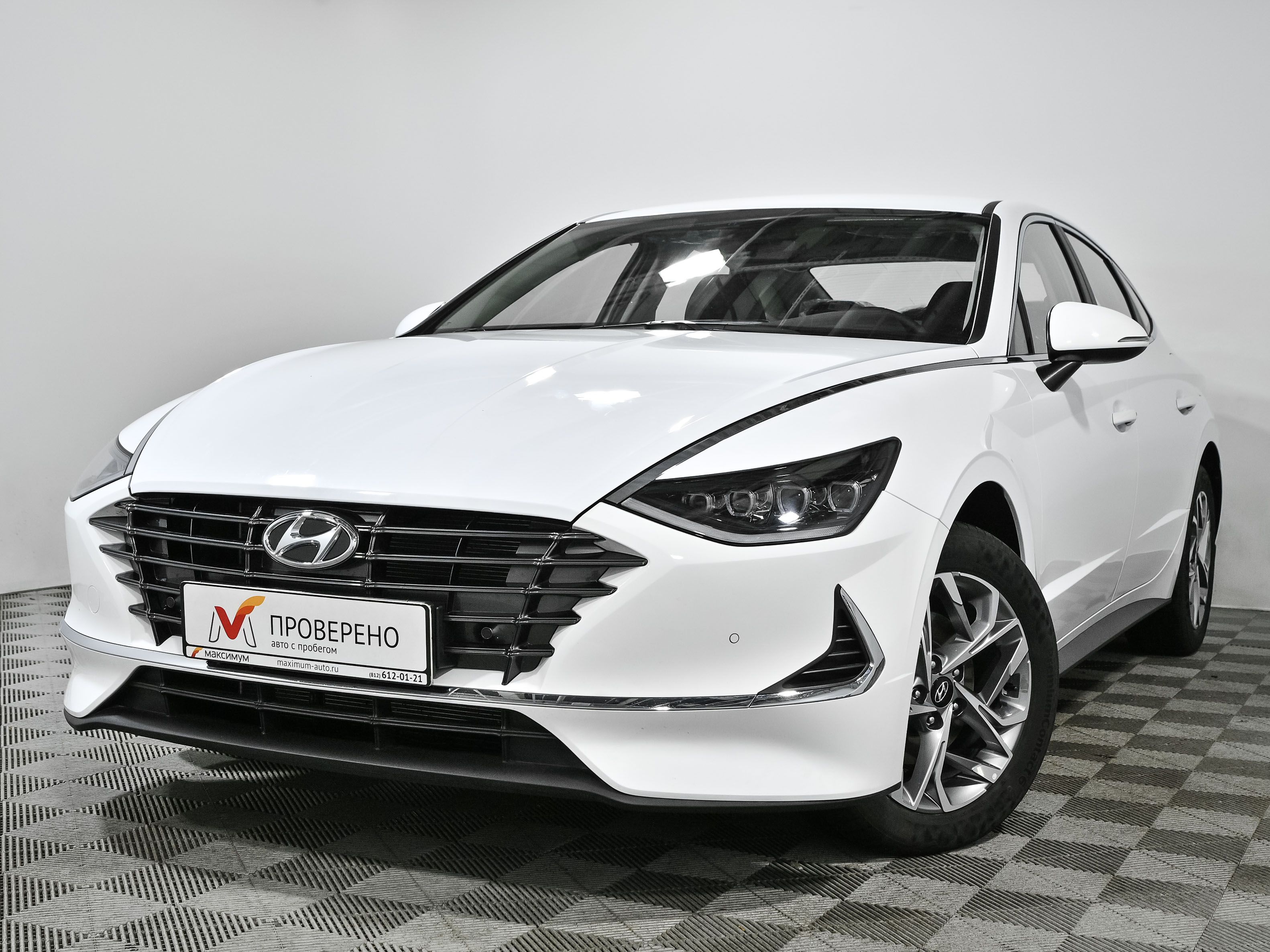 Продано: Hyundai Sonata VIII поколение 2.0 AT 150 л.с. белый в  Санкт-Петербурге - Quto.ru