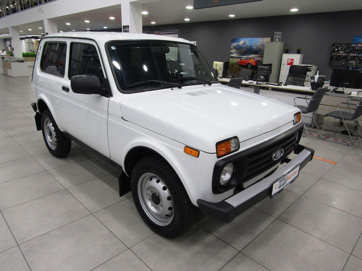 Продано: LADA 4x4 3-дв. I поколение 1.7i MT 81 л.с. белый в Брянской области  - Quto.ru