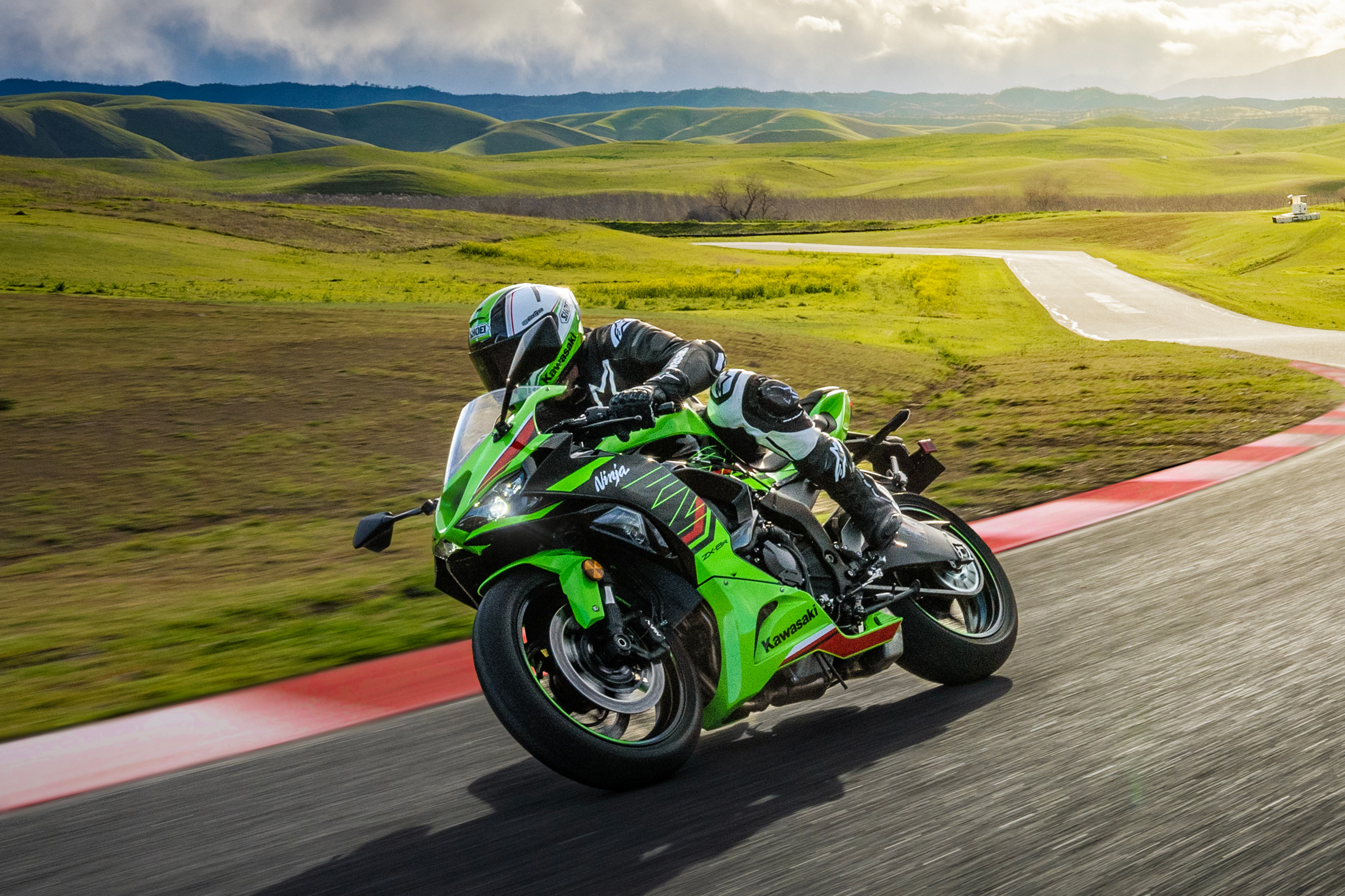Kawasaki Ninja ZX-6R 2024 - цена, технические характеристики