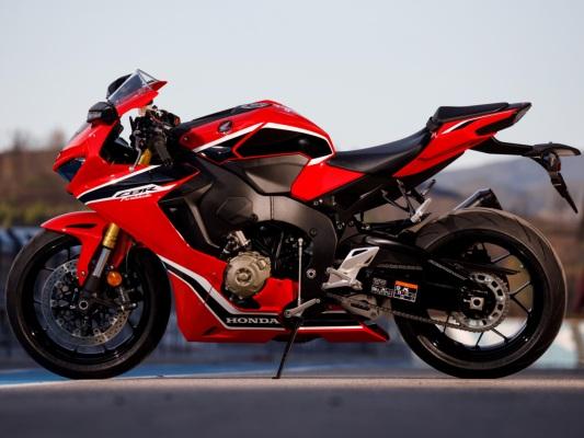 Honda Cbr1000rr Fireblade Abs 17 Cena Tehnicheskie Harakteristiki Fotografii Video Quto Ru
