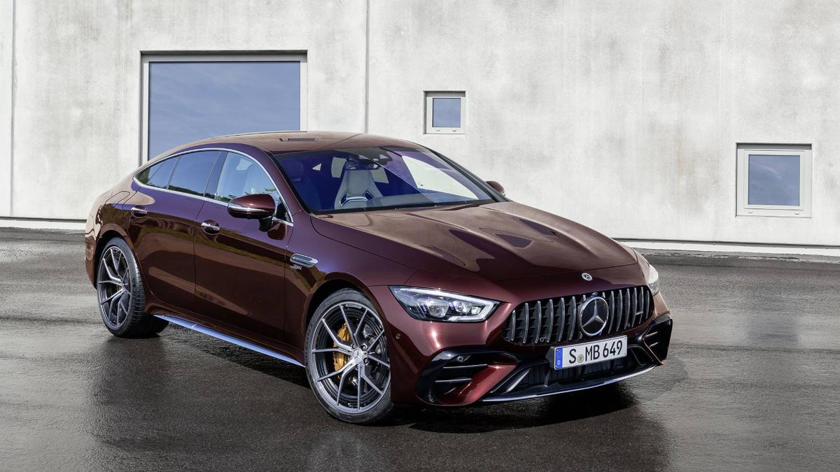 435 сил и 100 км/ч за 4,5 секунды: представлен обновленный Mercedes-AMG GT  - Quto.ru