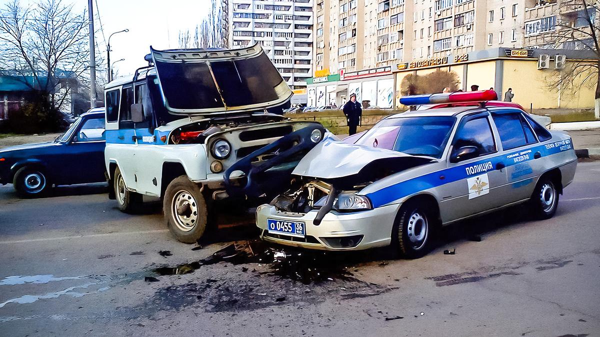 Что делать, если въехал в конную полицию или танк - Quto.ru