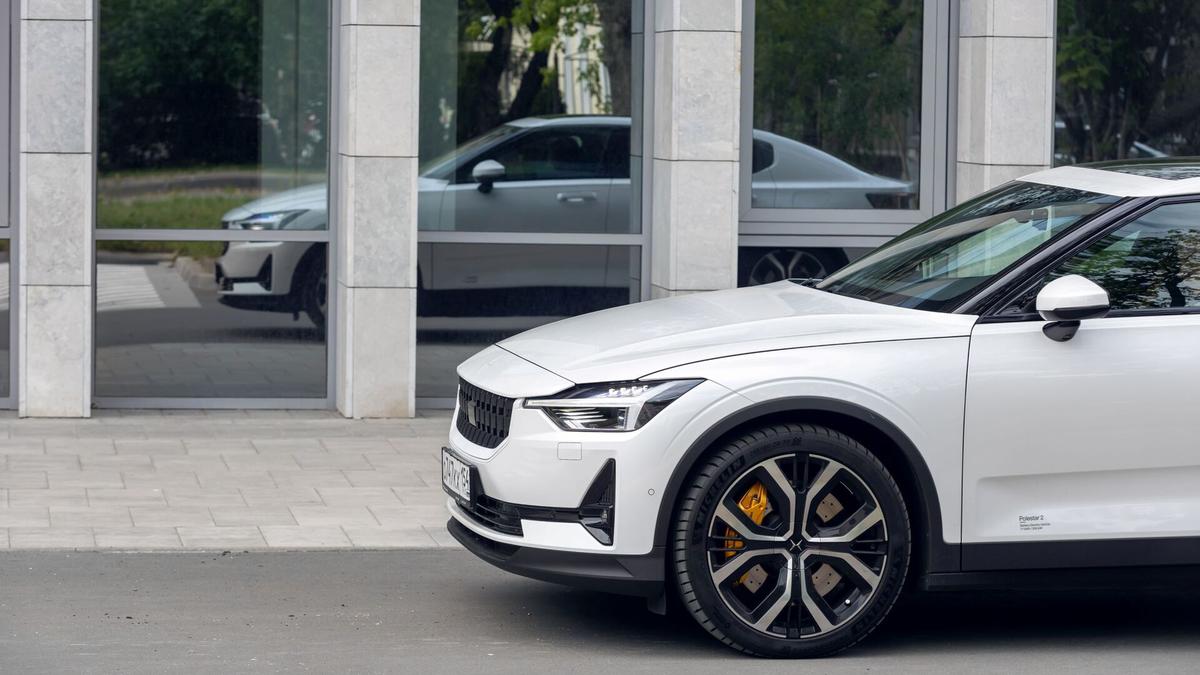 Polestar 2. Реостат под правой ногой - Quto.ru