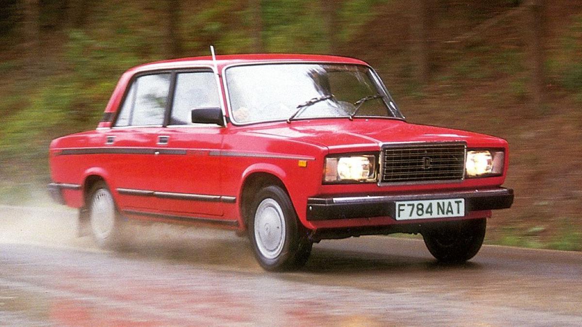 Черногорское министерство обороны подарило футбольному клубу старую Lada  Riva - Quto.ru