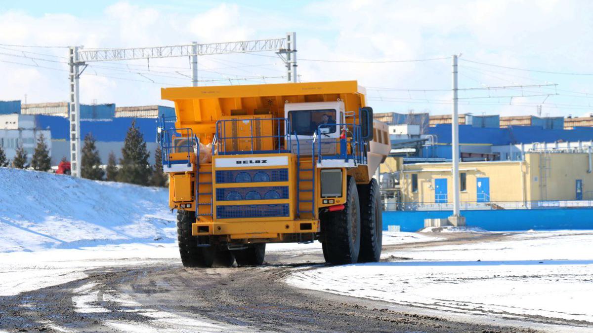 БелАЗ испытывает модель с газотурбинным двигателем из Калуги - Quto.ru