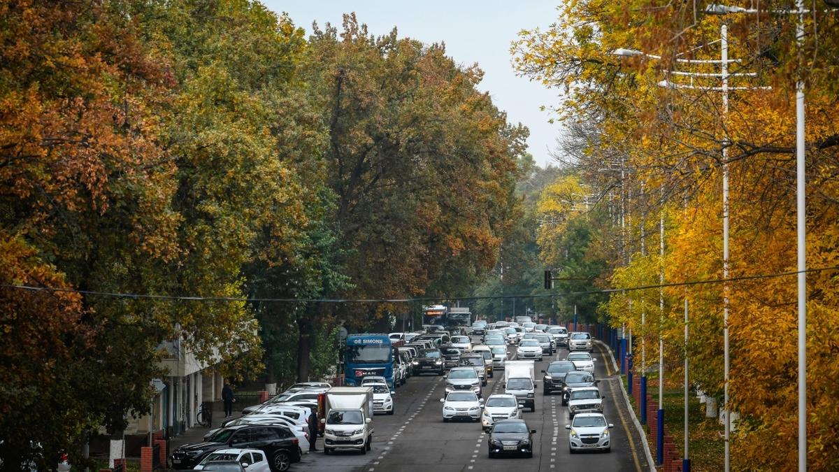 Старые машины хотят изгнать из Ташкента - Quto.ru