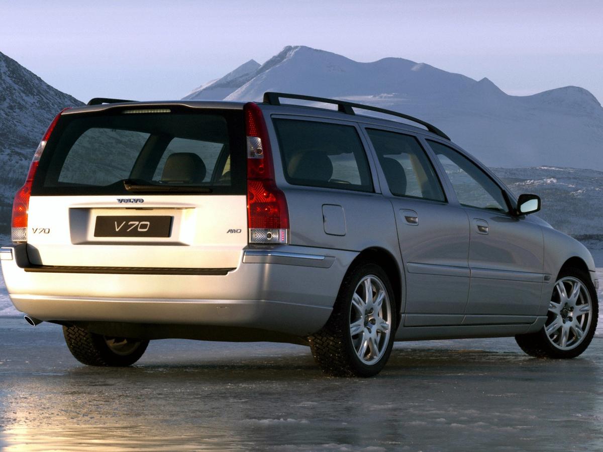 VOLVO V70 Поколения