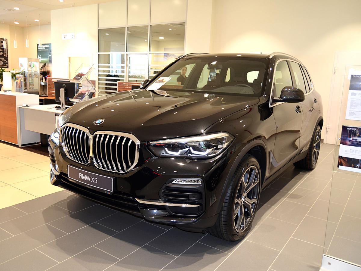 Продано: BMW X5 G05 30d 249 л.с. черный металлик в Москве - Quto.ru