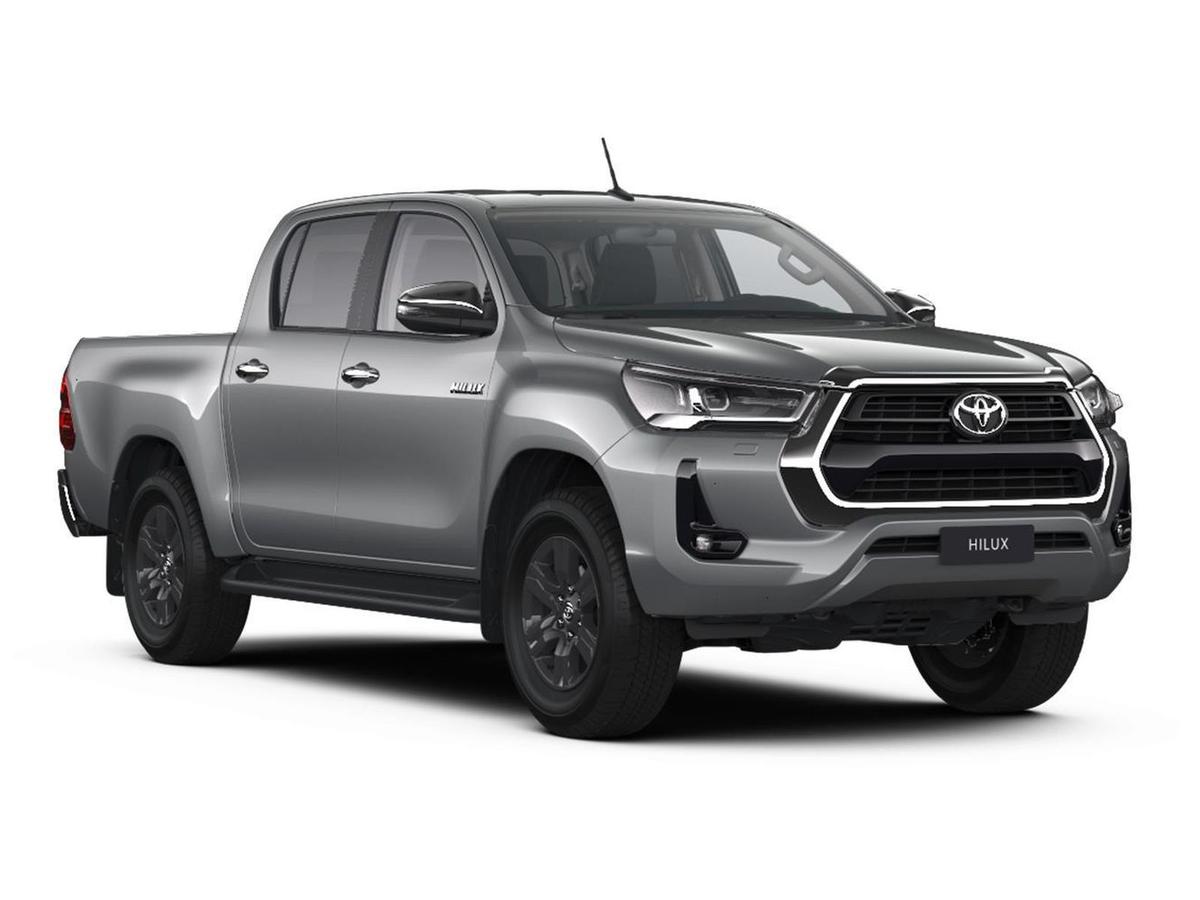 Продано: Toyota Hilux Double Cab VII поколение рестайлинг 2.4D MT 150 л.с.  серебристый металлик в Москве - Quto.ru