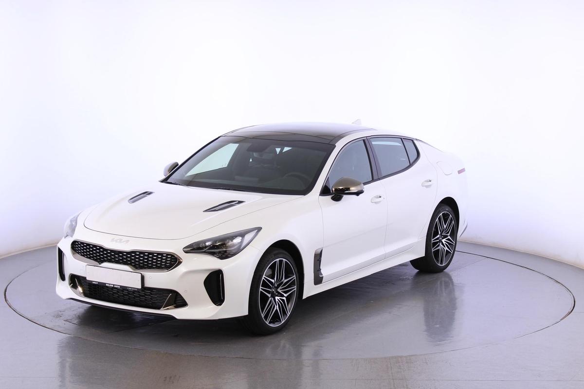 Продано: KIA Stinger I поколение рестайлинг 2.0 T AT AWD 247 л.с. белый  металлик в Москве - Quto.ru