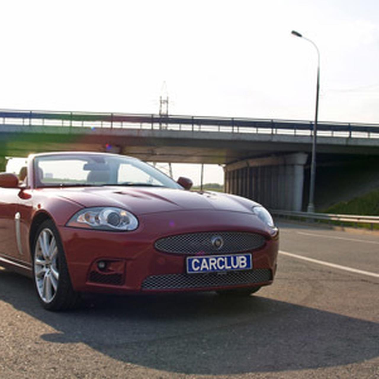 Jaguar XKR: Дикая кошка для Бонда - Quto.ru