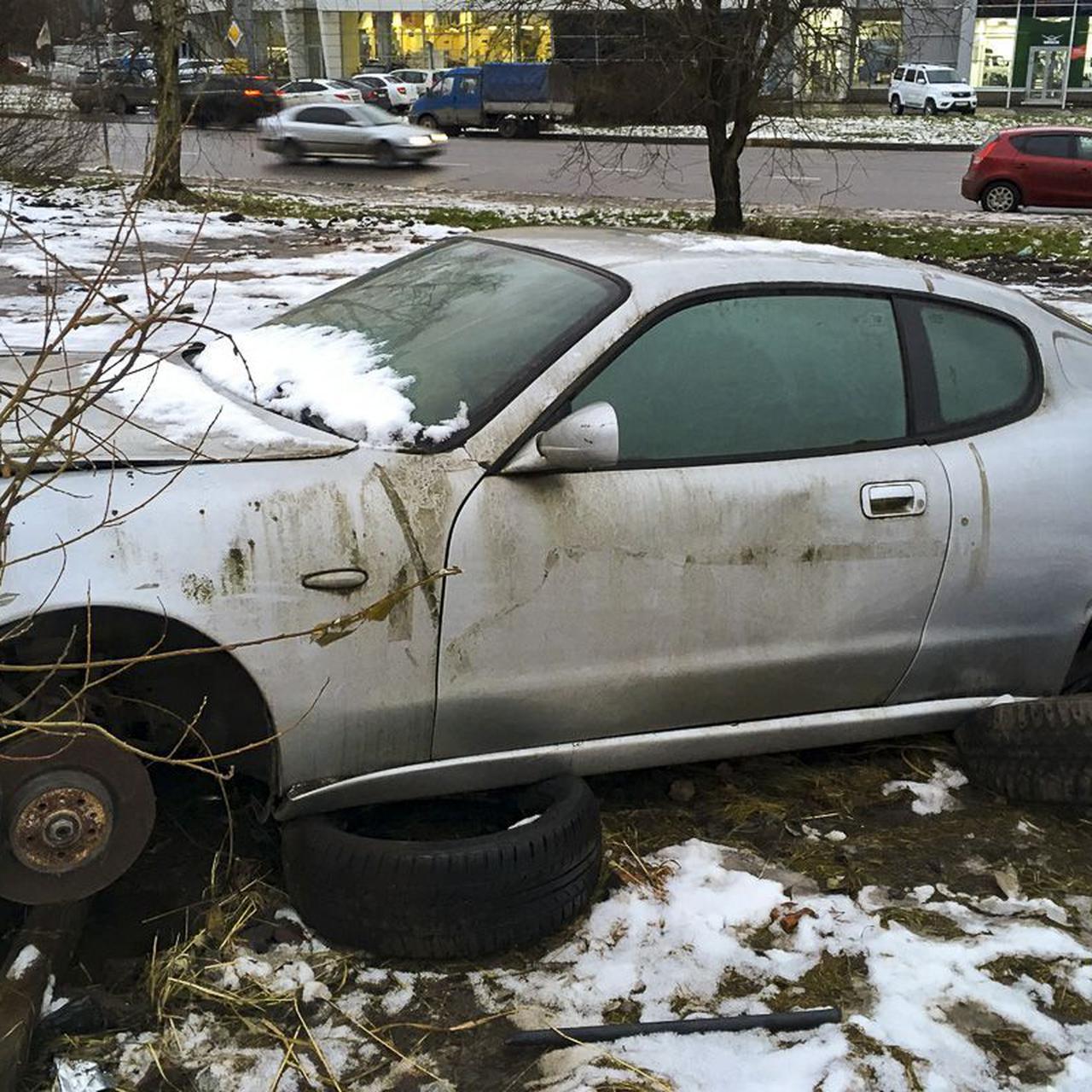 На стоянке в Петербурге нашли брошенный Maserati - Quto.ru