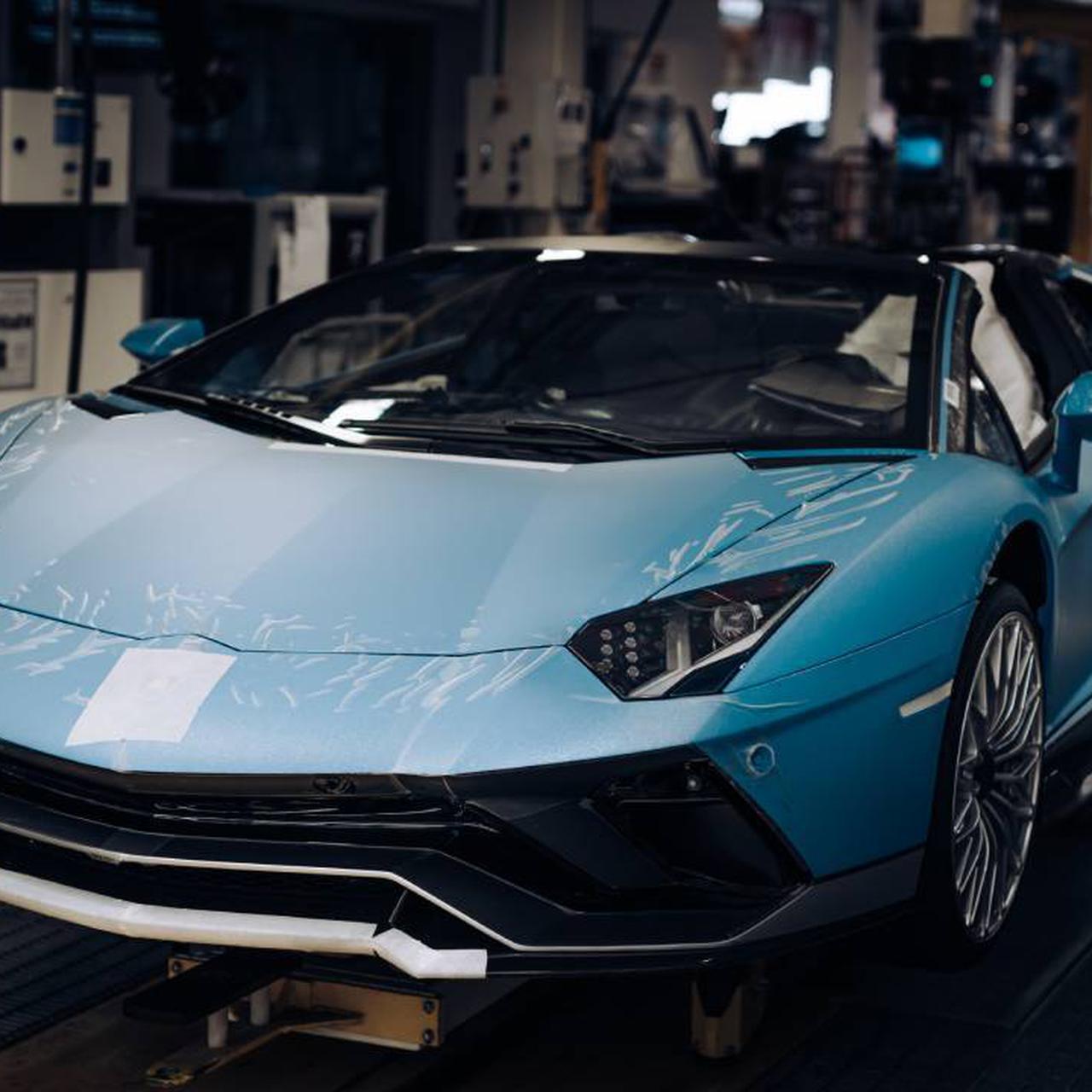 Lamborghini выпустил последний суперкар Aventador - Quto.ru