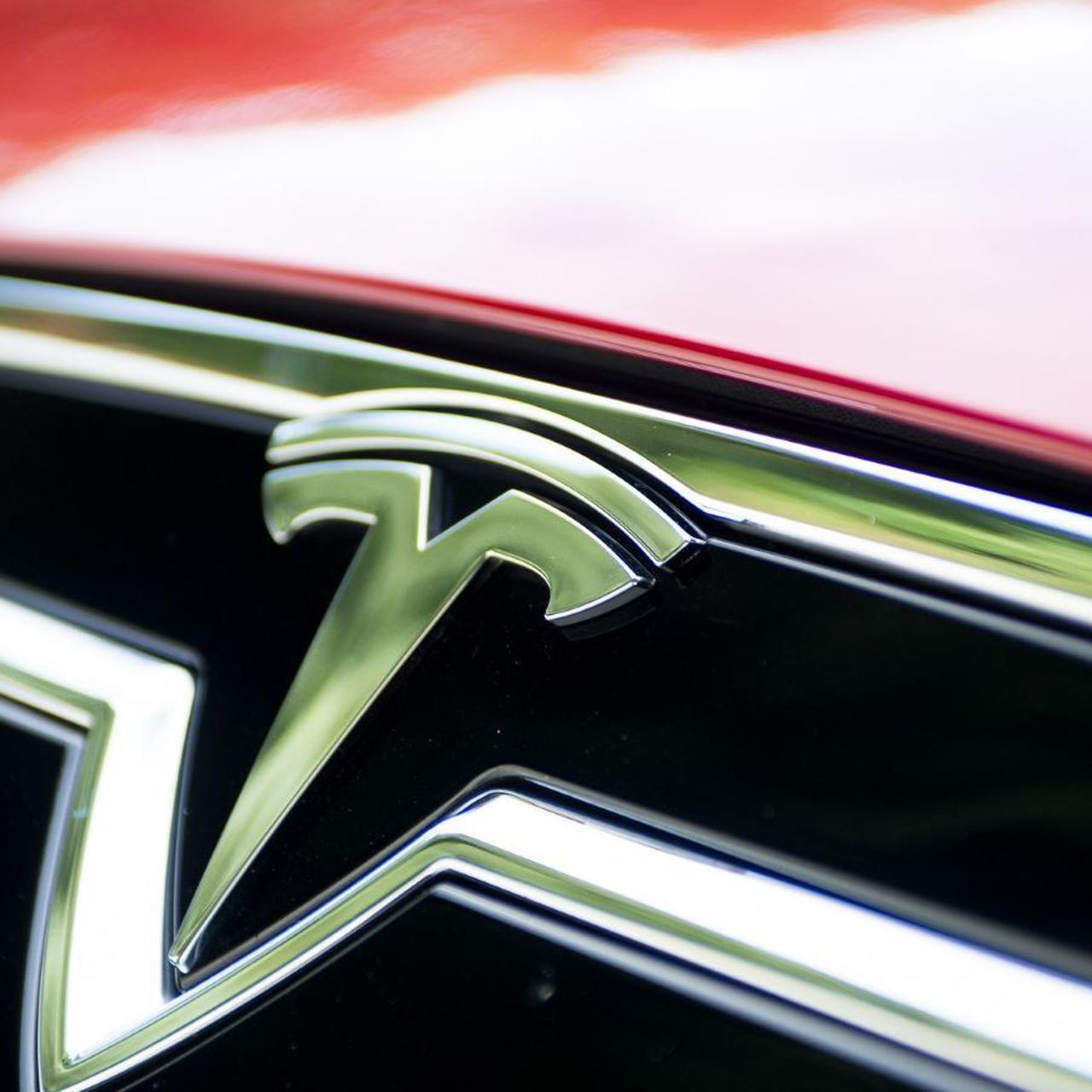 Шокирующая правда о сроке службы аккумулятора Tesla - Quto.ru