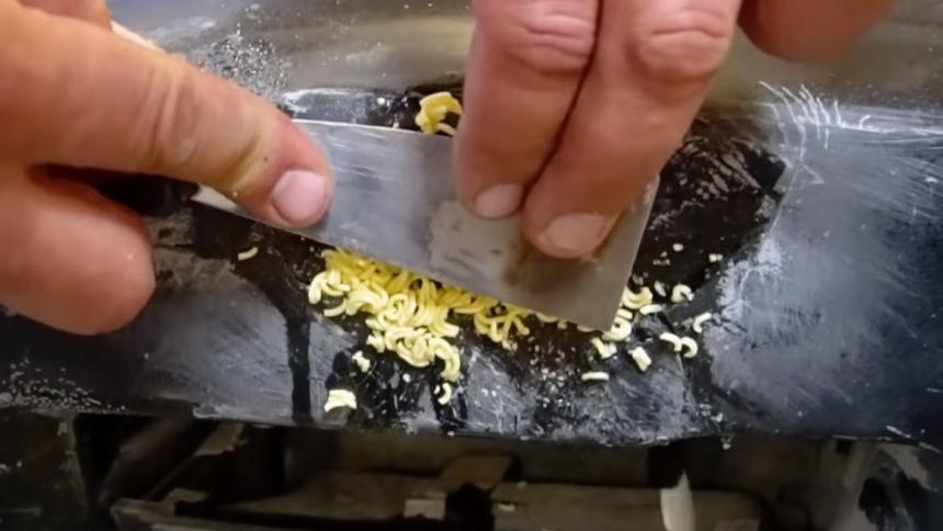 Заклеить бампер из пластмассы