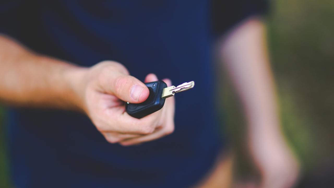 Пробить авто на залог