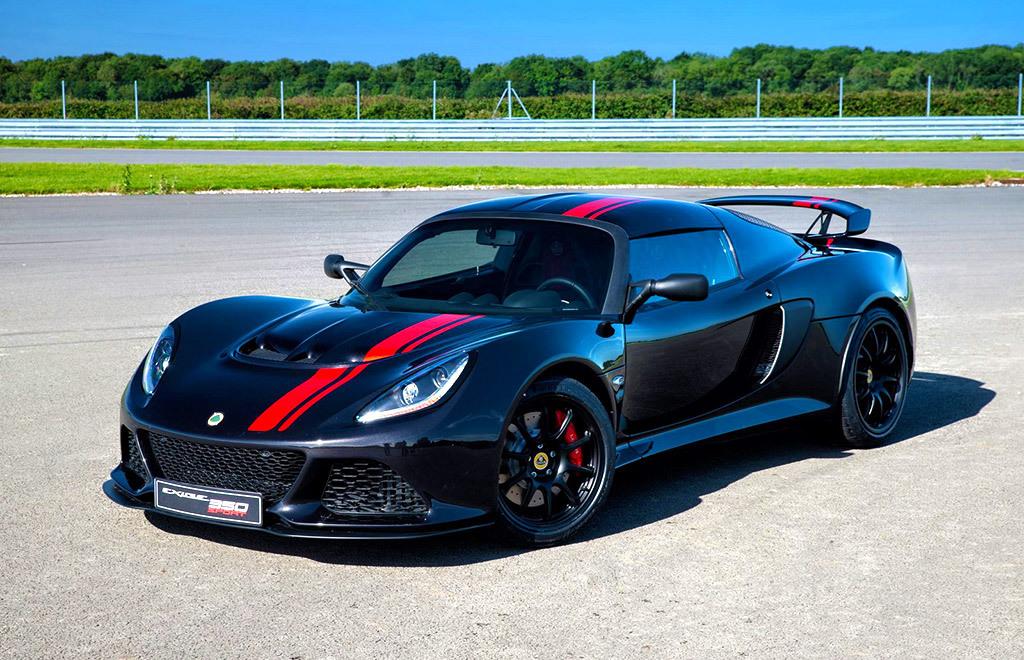 Машина марки Lotus exige s