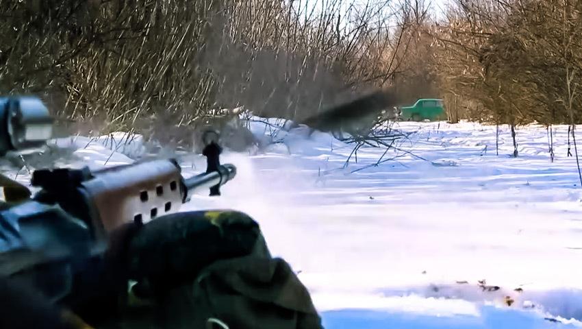 Взорвется ли машина, если выстрелить в бензобак из снайперской винтовки ...