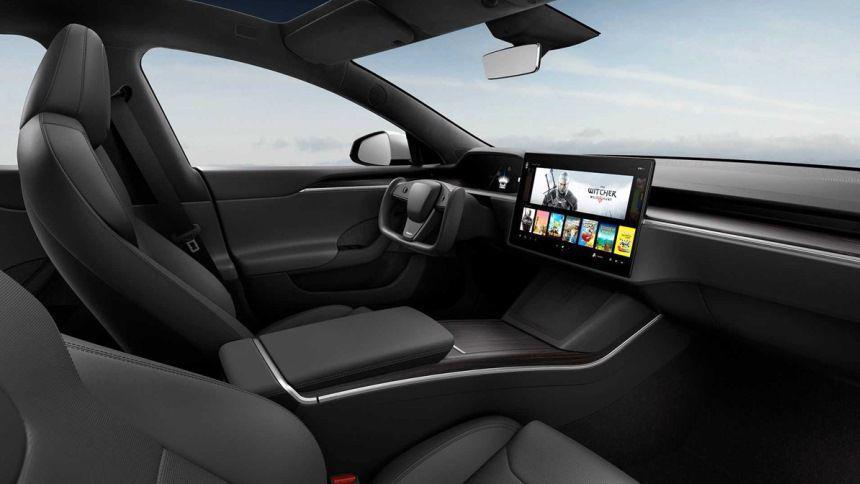 Tesla со штурвалом