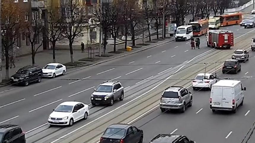 Машина перекрыла выезд