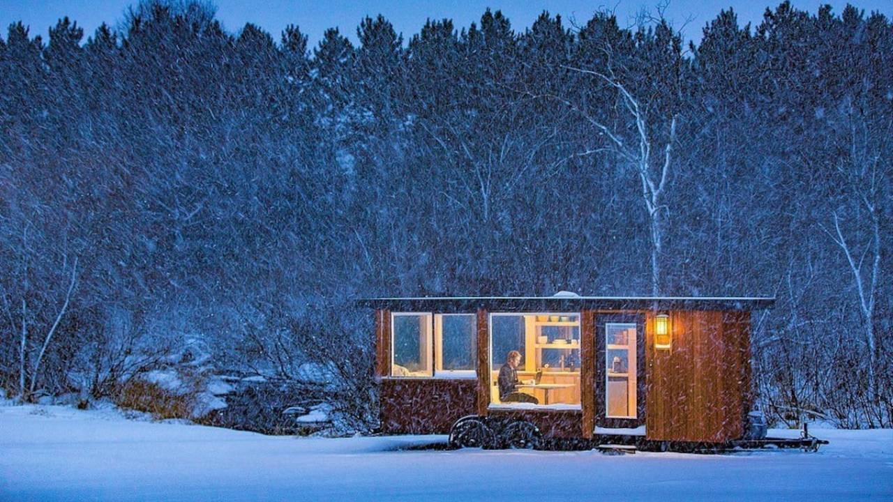 Зимний дачный домик