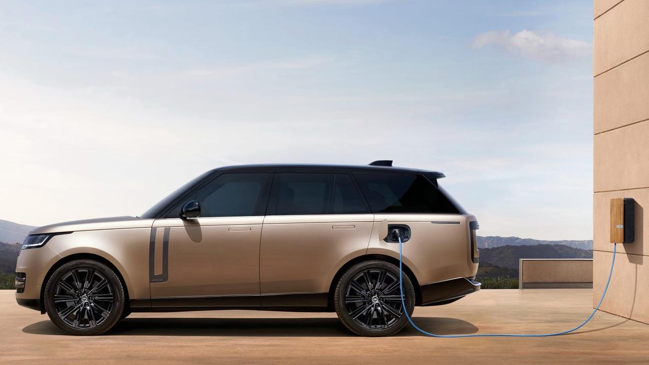 Range sport 2024. Новый Рендж Ровер 2022. Range Rover PHEV 2022. Range Rover Autobiography 2022. Рендж Ровер 5 поколения.