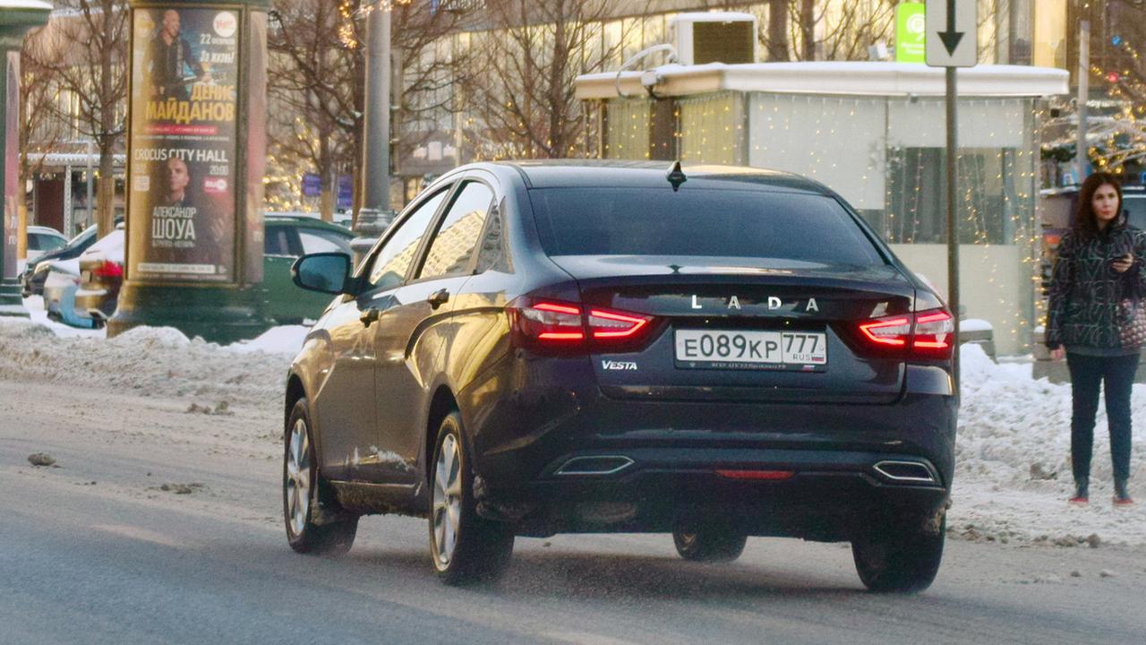 Депутатов Госдумы пересадили на Lada Vesta NG: фото - Quto.ru